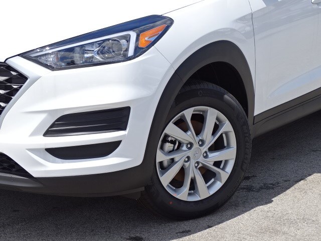 2019 Hyundai Tucson SE photo 3