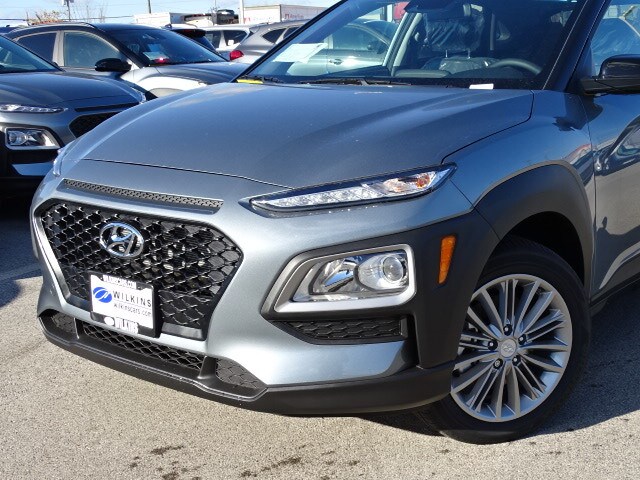 2020 Hyundai Kona SEL photo 2
