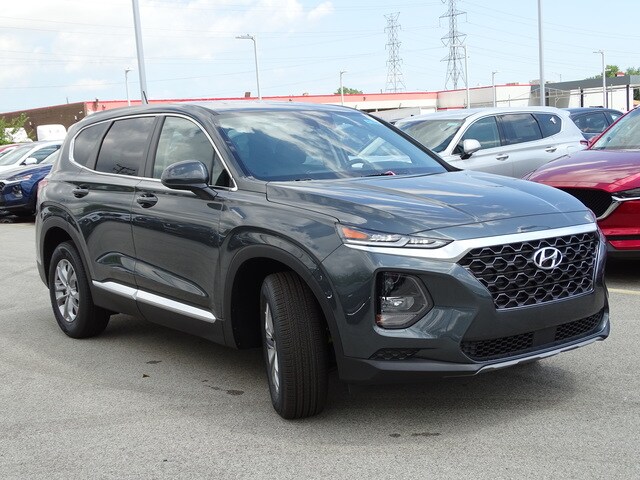 2020 Hyundai Santa Fe SE photo 4