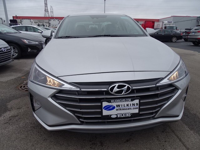 2020 Hyundai Elantra SEL photo 3