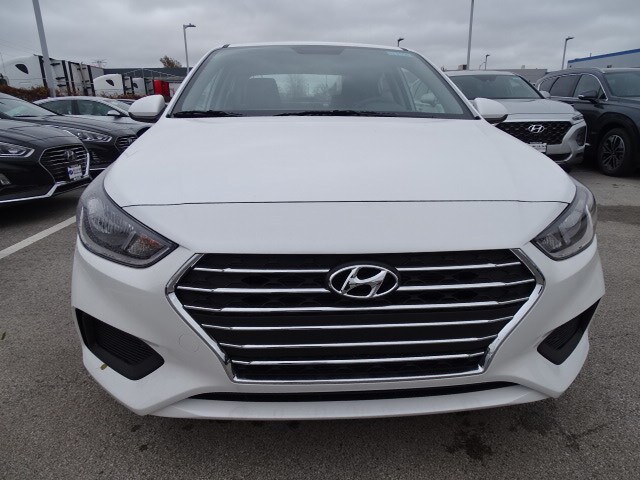 2020 Hyundai Accent SE photo 3