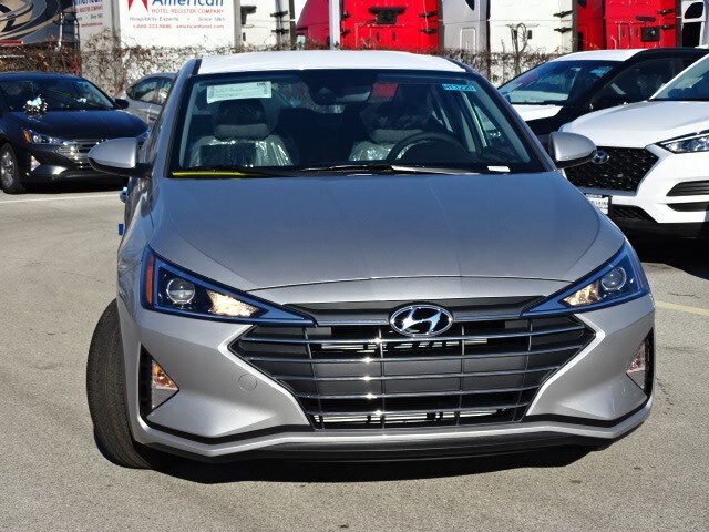 2020 Hyundai Elantra SE photo 3