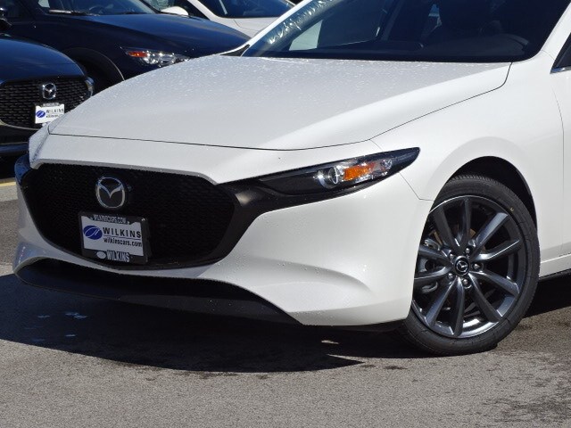2019 Mazda Mazda3 Preferred Hatchback photo 2