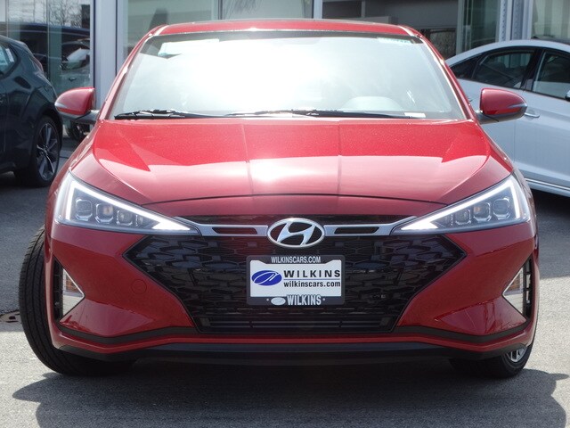 2019 Hyundai Elantra Sport photo 2