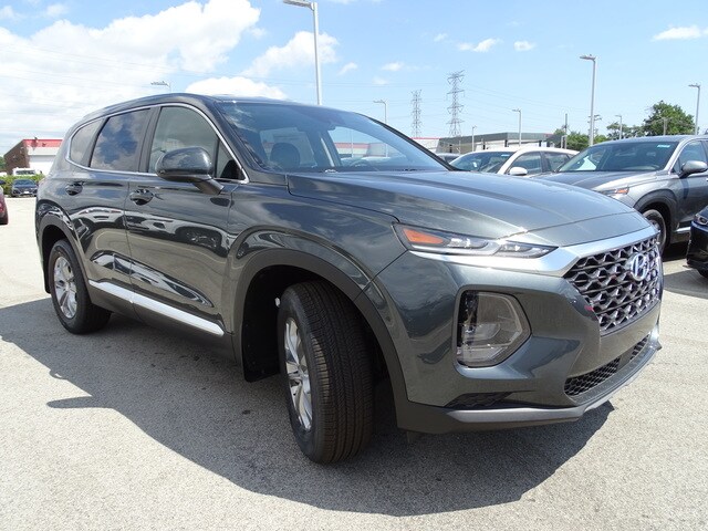 2020 Hyundai Santa Fe SE photo 4