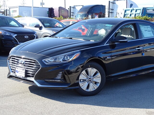 2019 Hyundai Sonata Hybrid SE photo 2