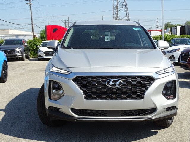 2020 Hyundai Santa Fe SE photo 3