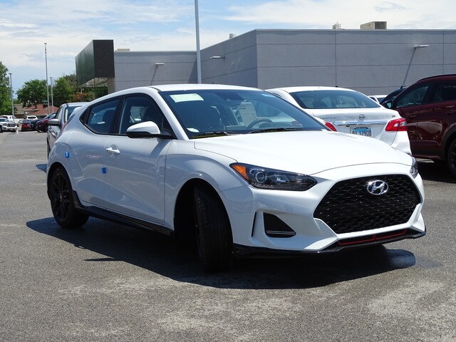 2020 Hyundai Veloster Turbo R-Spec photo 4