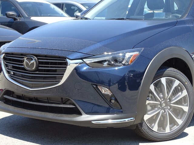 2019 Mazda CX-3 Grand Touring photo 2