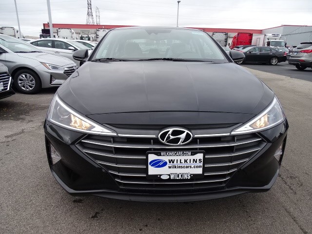 2020 Hyundai Elantra Value Edition photo 3