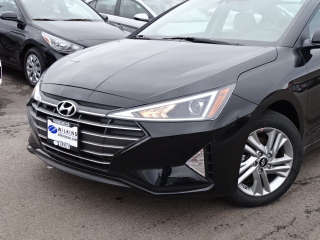 2020 Hyundai Elantra Value Edition photo 2