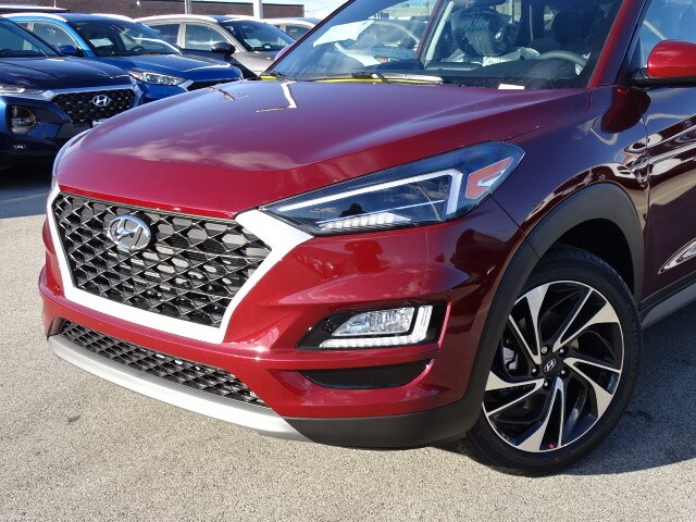 2020 Hyundai Tucson Sport photo 2