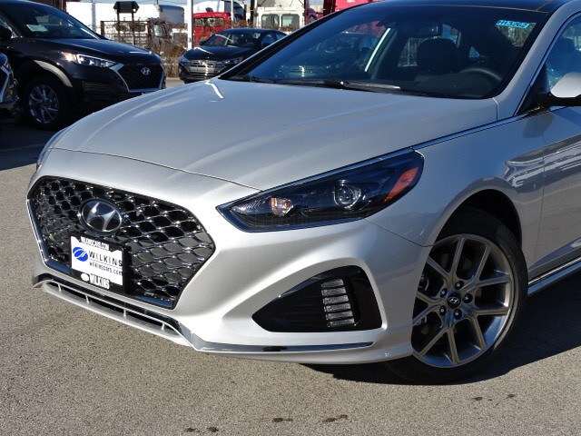 2019 Hyundai Sonata Limited 2.0T photo 2
