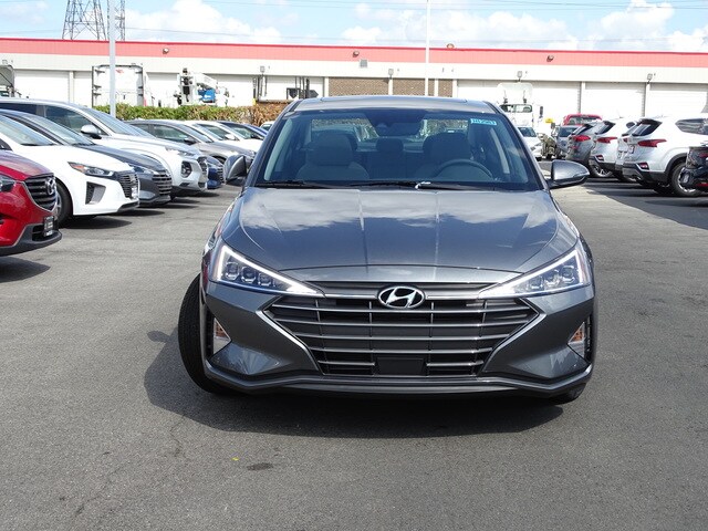 2020 Hyundai Elantra Limited photo 3