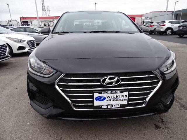 2020 Hyundai Accent SE photo 3