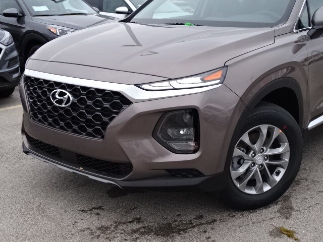 2020 Hyundai Santa Fe SE photo 2