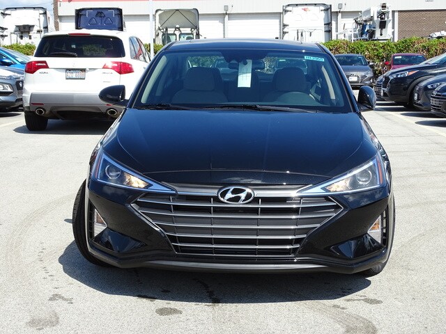 2020 Hyundai Elantra Value Edition photo 3