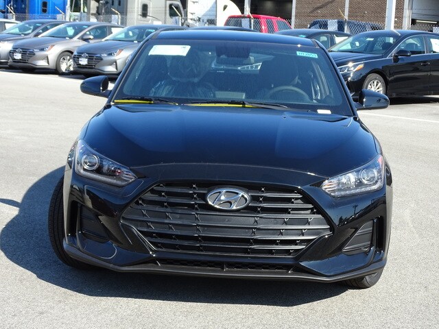 2020 Hyundai Veloster 2.0L Premium photo 4