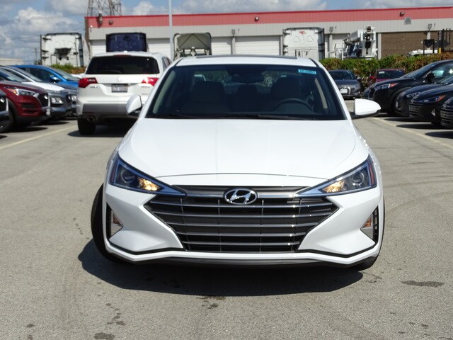 2020 Hyundai Elantra Value Edition photo 3