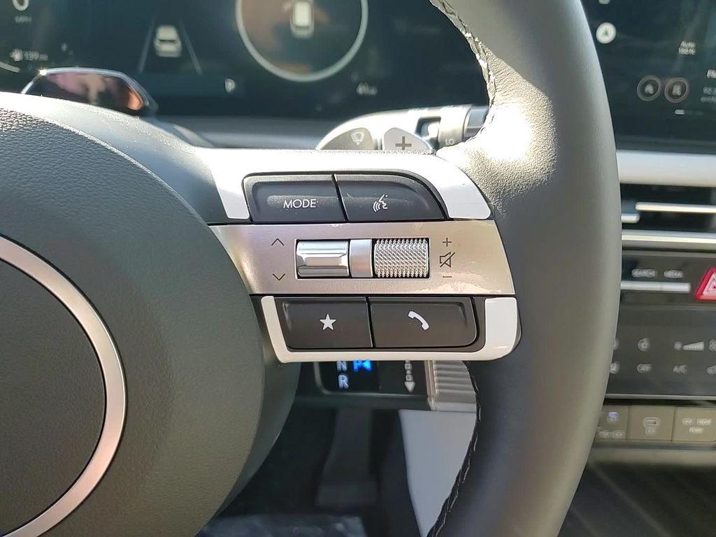 2026 Hyundai Tucson Limited - Photo 16