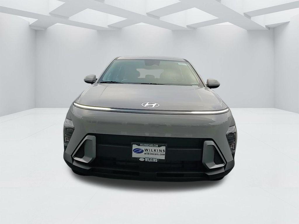 2026 Hyundai Kona SE photo 2
