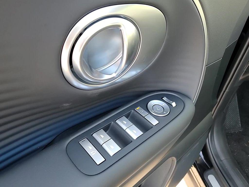 2026 Hyundai IONIQ 9 SEL - Photo 13