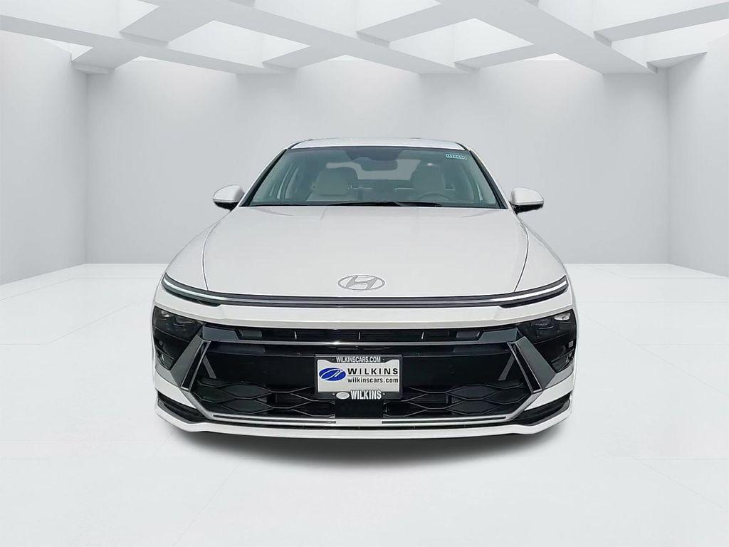 2025 Hyundai Sonata Hybrid SEL photo 2