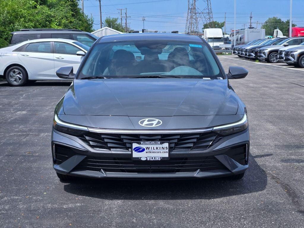 New 2026 Hyundai Elantra SE Sedan