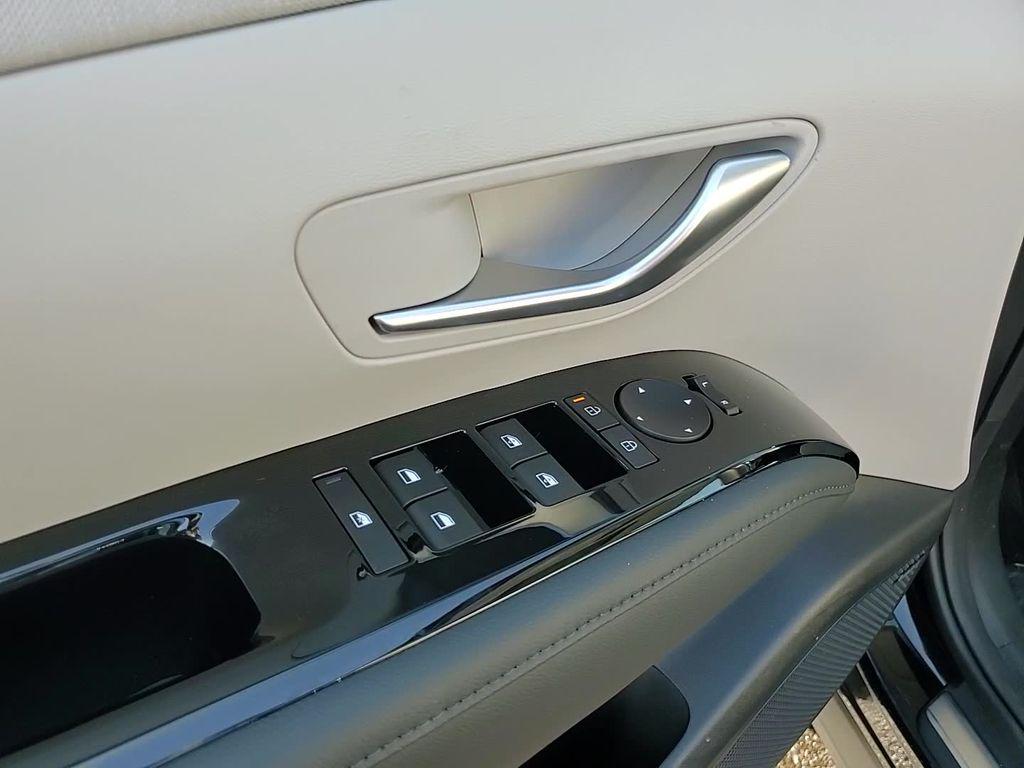 2026 Hyundai Tucson Limited - Photo 11