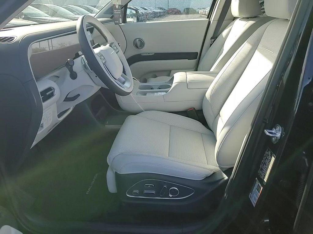 2026 Hyundai Palisade Calligraphy - Photo 13