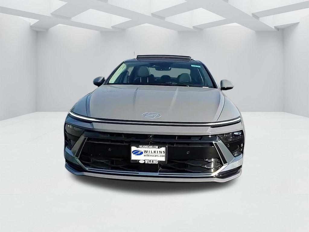 2026 Hyundai Sonata Hybrid Limited photo 2