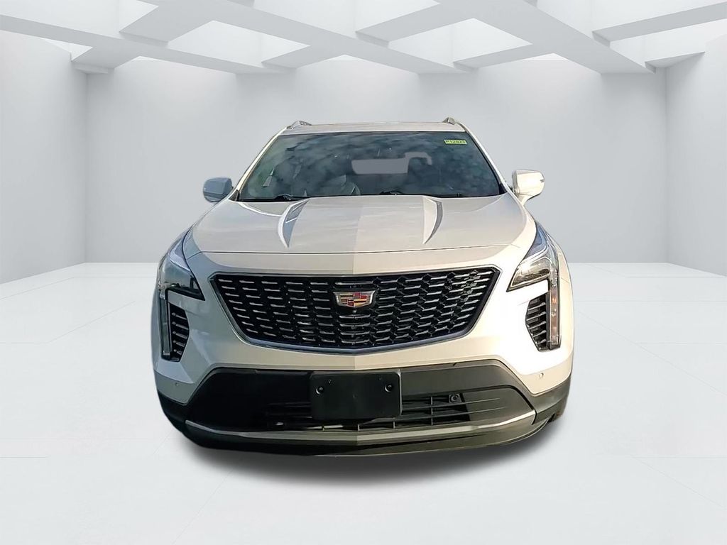 2022 Cadillac XT4 Premium Luxury photo 2