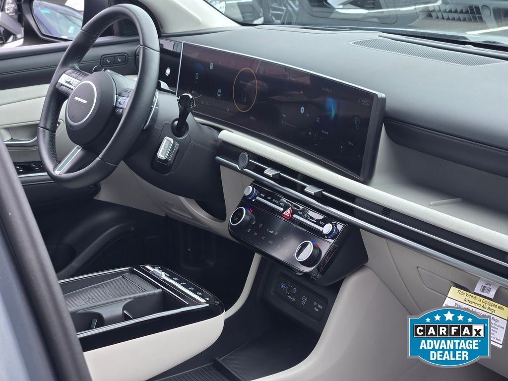 2025 Hyundai Tucson Limited - Photo 9