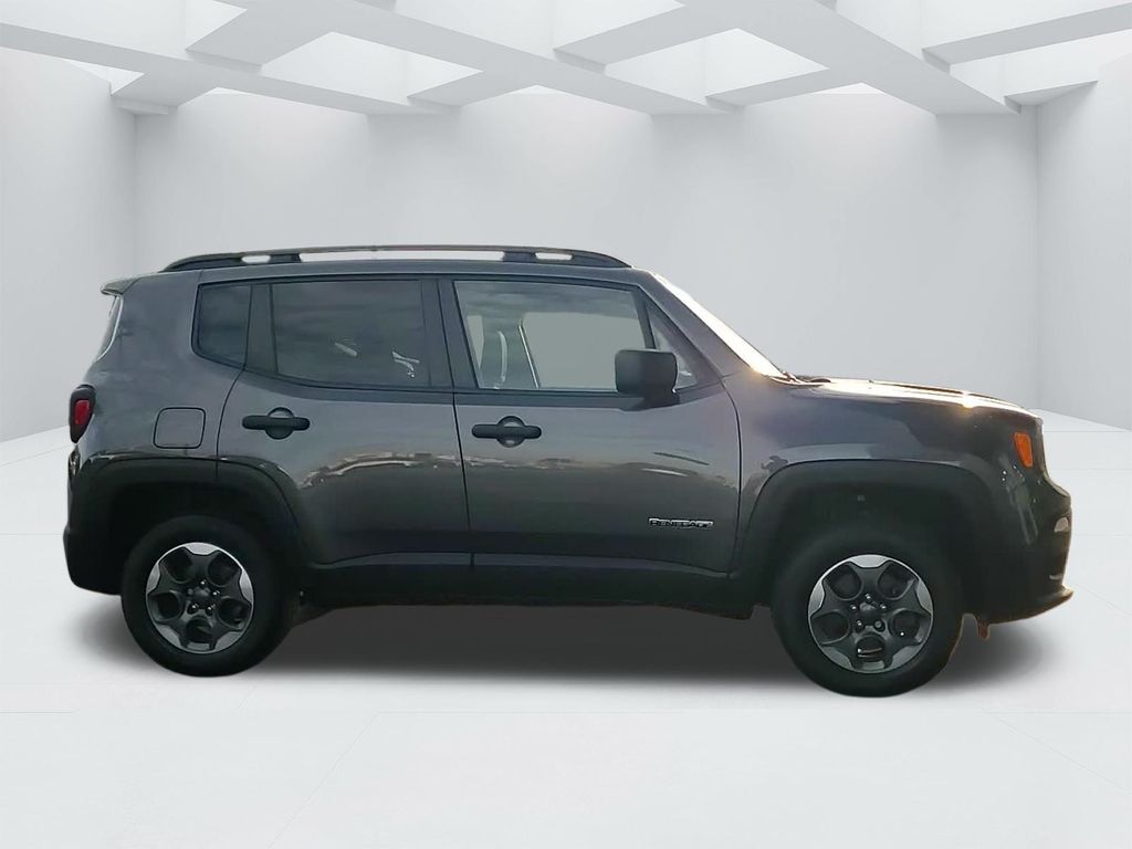 2018 Jeep Renegade Sport photo 4