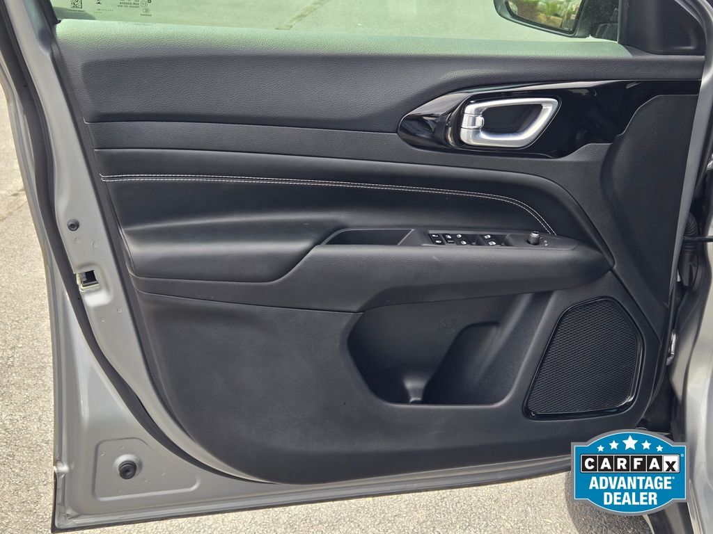 2023 Jeep Compass Altitude - Photo 19