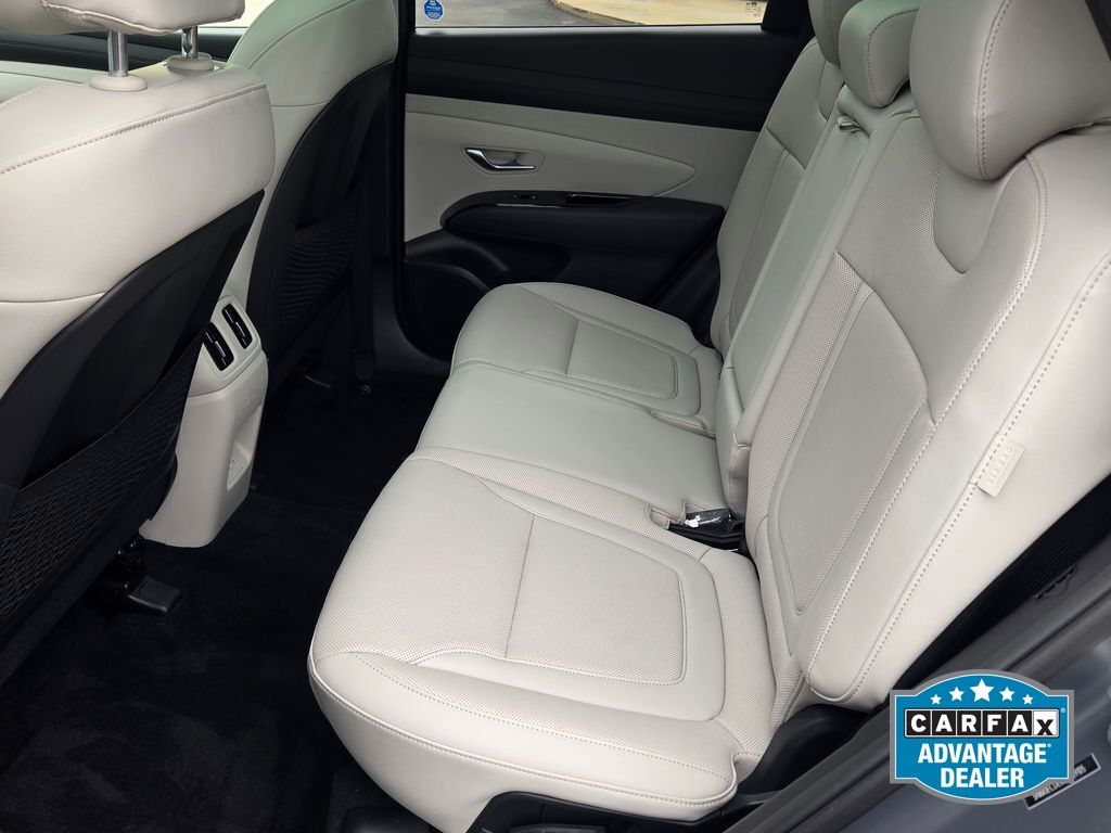 2025 Hyundai Tucson Limited - Photo 17