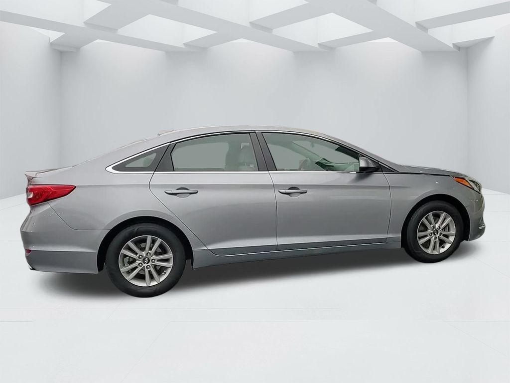 2016 Hyundai Sonata Base photo 4