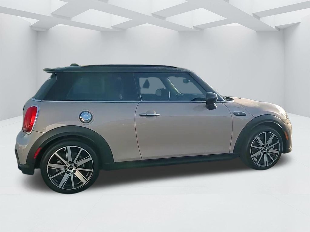 2024 Mini Cooper Hardtop S photo 4