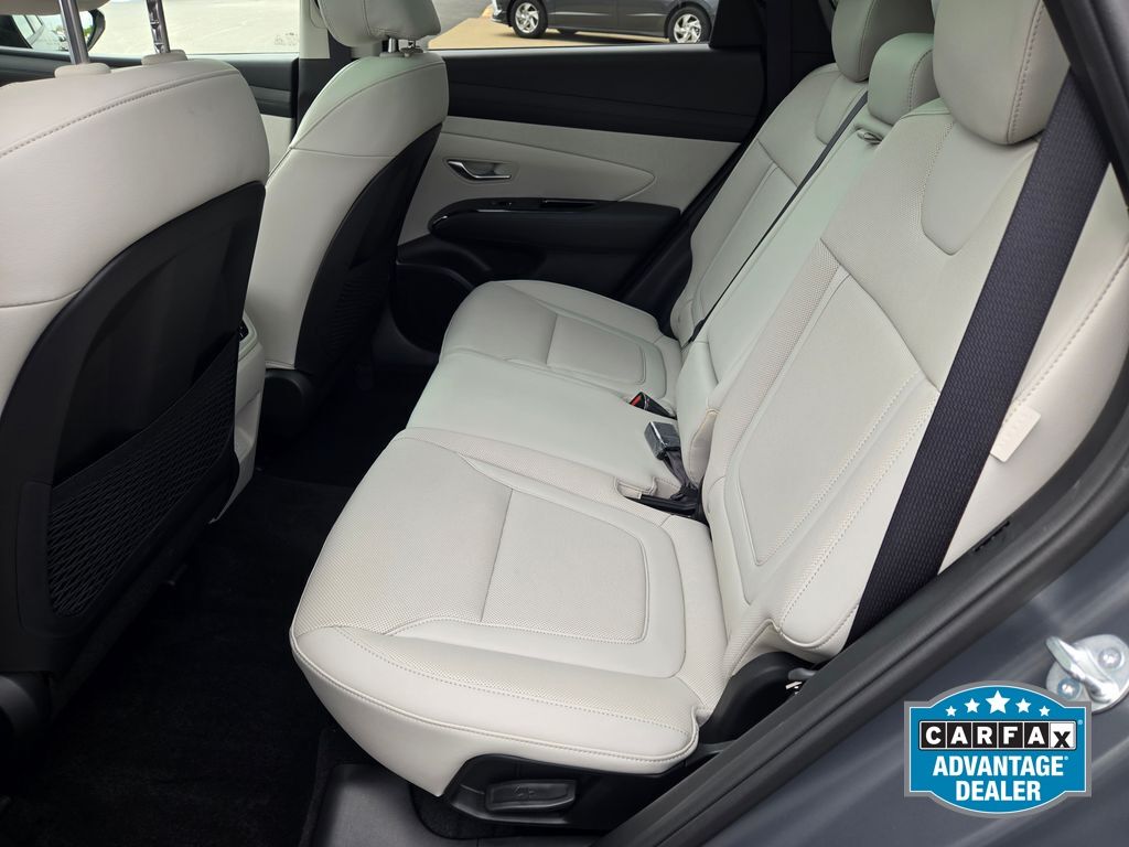 2025 Hyundai Tucson Limited - Photo 17