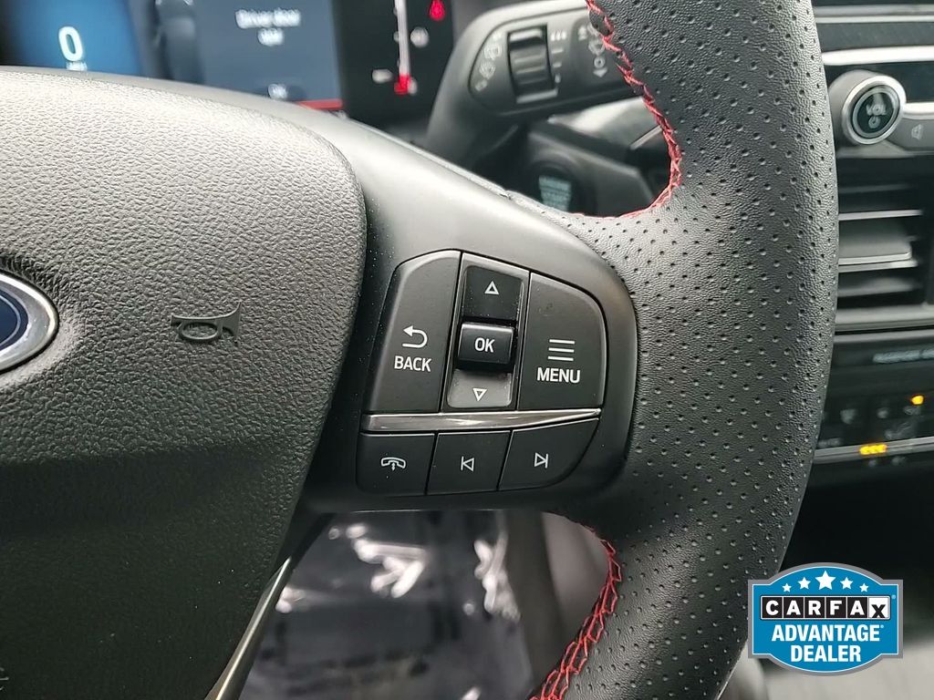 2025 Ford Escape ST-Line - Photo 17