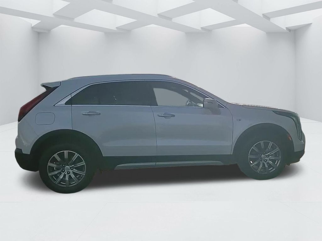 2022 Cadillac XT4 Premium Luxury photo 4