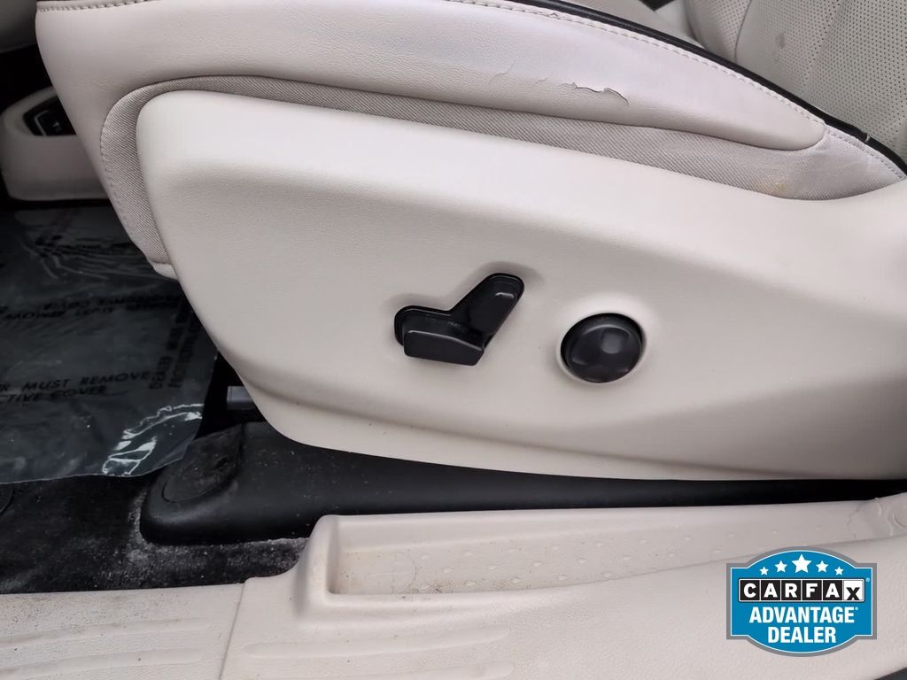 2020 Chrysler Pacifica Hybrid Limited - Photo 14