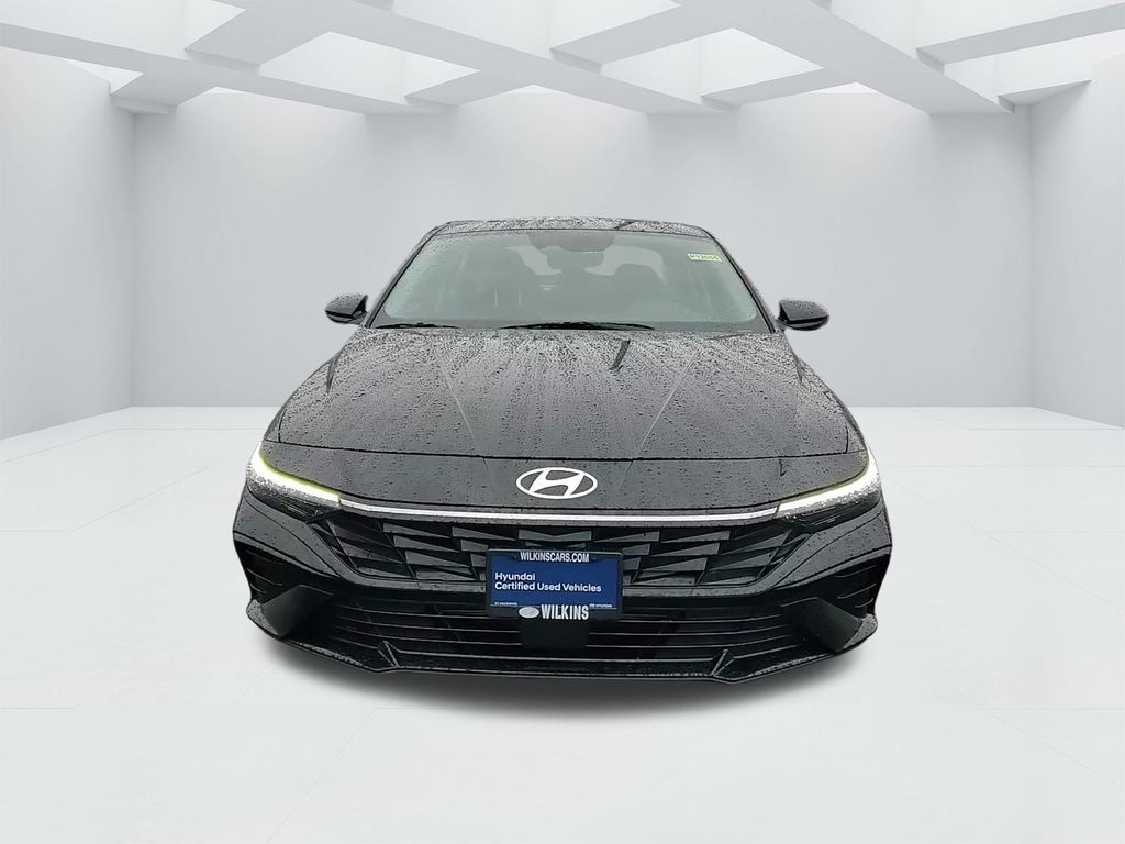 2025 Hyundai Elantra SEL Convenience photo 2
