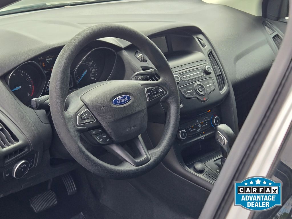 2018 Ford Focus SE - Photo 20