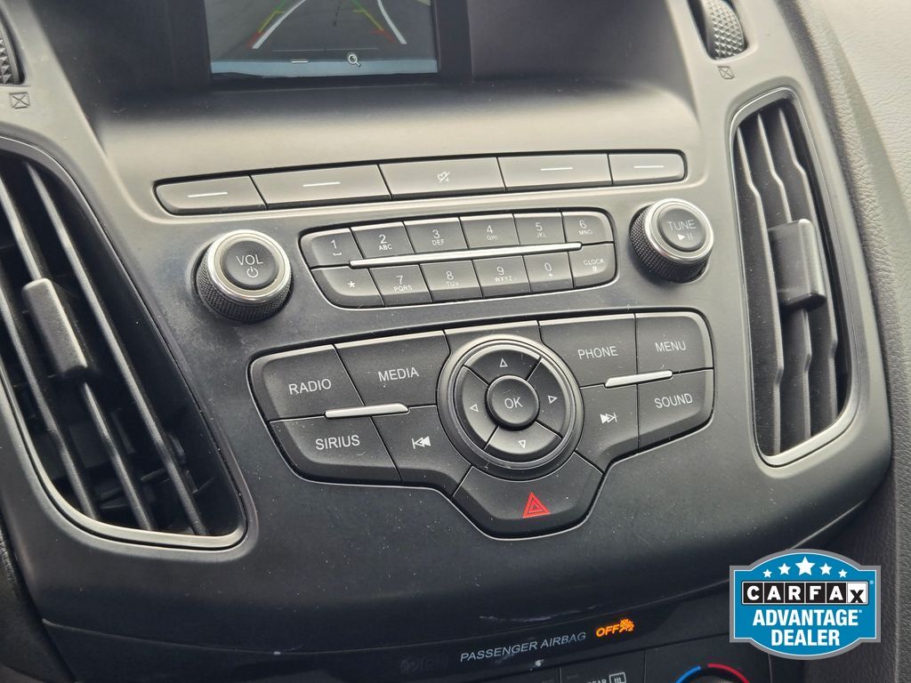 2018 Ford Focus SE - Photo 23