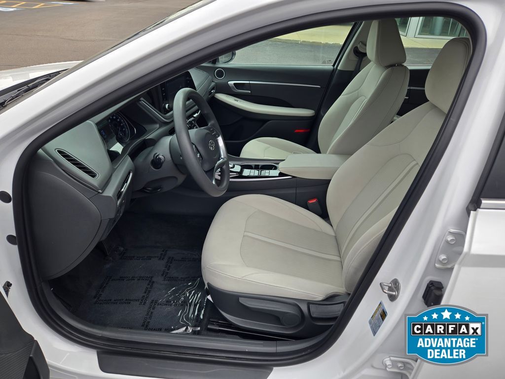 2023 Hyundai Sonata SE - Photo 19