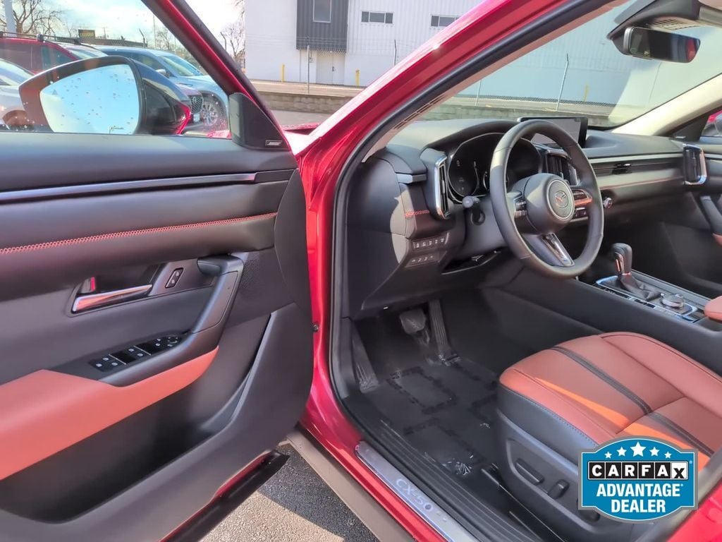 2025 Mazda CX-50 Premium Plus - Photo 11