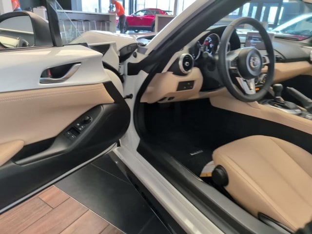 2026 Mazda MX-5 GT - Photo 11