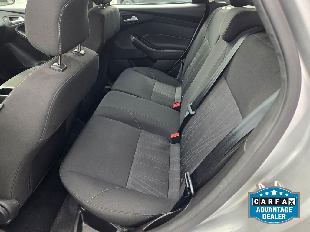 2018 Ford Focus SE - Photo 14