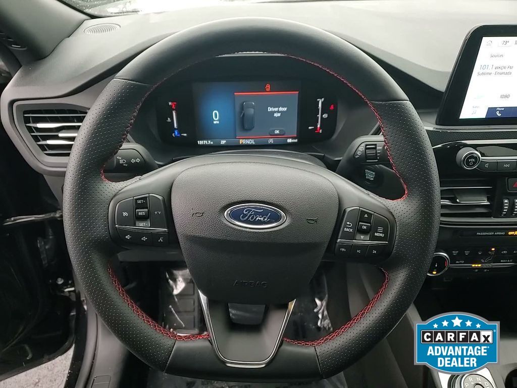 2025 Ford Escape ST-Line - Photo 16